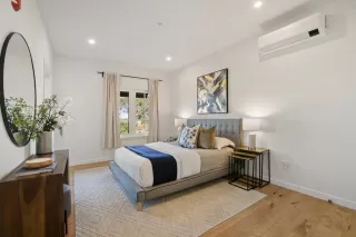 Photo #5: ML82024306 Listing