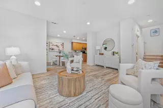 Photo #5: ML82024314 Listing 