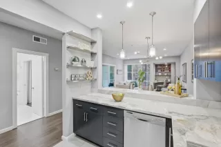 Photo #4: ML82024385 Listing 