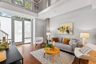 Photo #5: ML82024653 Listing 