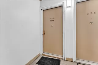 Photo #4: ML82024703 Listing 