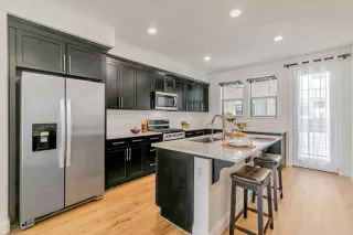 Photo #5: ML82024842 Listing 