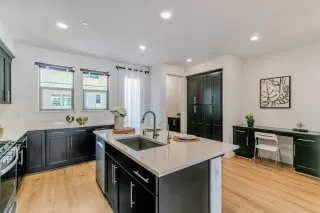 Photo #6: ML82024842 Listing 