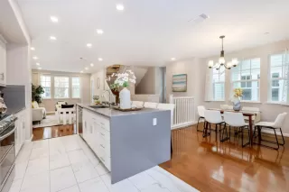 Photo #4: ML82024892 Listing 