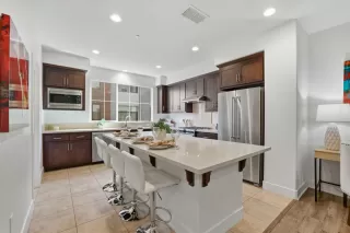 Photo #4: ML82024945 Listing 