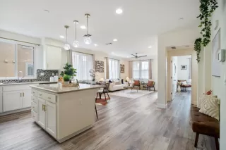 Photo #5: ML82024946 Listing 