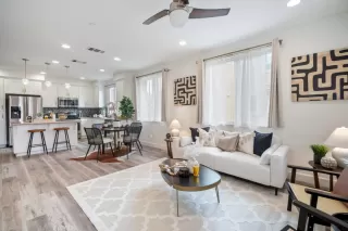 Photo #6: ML82024946 Listing 