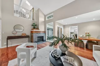 Photo #5: ML82024987 Listing