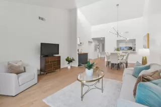 Photo #3: ML82025010 Listing 