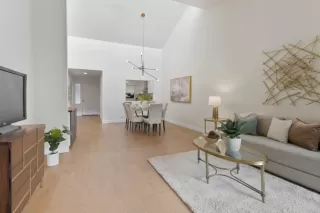 Photo #4: ML82025010 Listing 