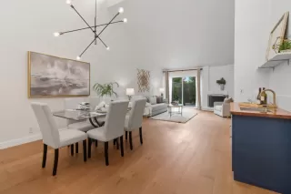 Photo #6: ML82025010 Listing 