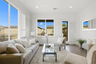 Photo #3: ML82025011 Listing