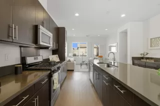 Photo #6: ML82025011 Listing