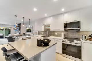 Photo #2: ML82025113 Listing 