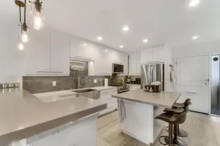 Photo #4: ML82025113 Listing 