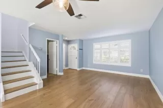 Photo #4: ML82025129 Listing 