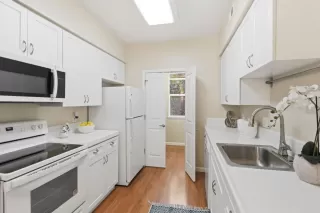 Photo #6: ML82025330 Listing 