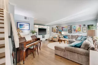 Photo #3: ML82025373 Listing 