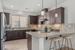 Photo #5: ML82025420 Listing 