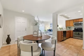 Photo #5: ML82025421 Listing 