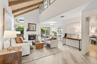 Photo #4: ML82025435 Listing 