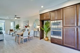 Photo #4: ML82025539 Listing 