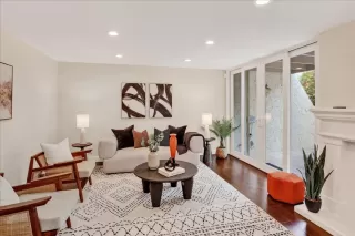 Photo #5: ML82025602 Listing