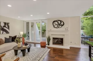 Photo #6: ML82025602 Listing