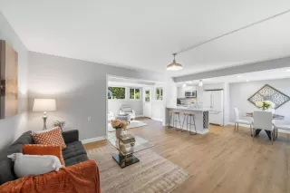 Browse active condo listings in WEDGEWOOD MANOR