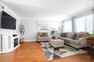 Photo #5: ML82025823 Listing