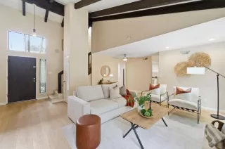 Photo #2: ML82025876 Listing 