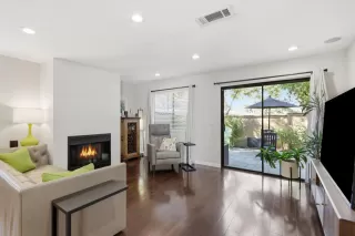 Photo #5: ML82025883 Listing