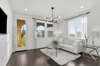 Photo #2: ML82025928 Listing 