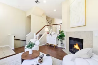 Photo #2: ML82025942 Listing 