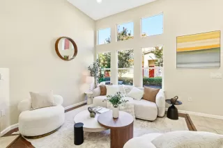 Photo #4: ML82025942 Listing 