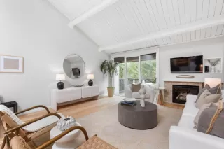 Photo #3: ML82025988 Listing 