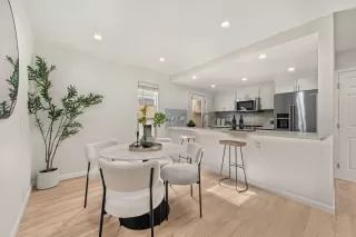 Photo #5: ML82026163 Listing 