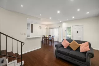 Photo #4: ML82026198 Listing 