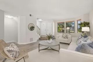 Photo #4: ML82026251 Listing 