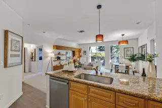 Photo #6: ML82026275 Listing 