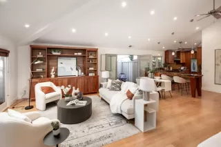 Photo #5: ML82026289 Listing 