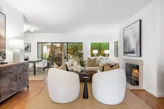 Photo #4: ML82026311 Listing