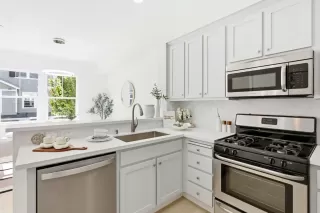 Photo #6: ML82026344 Listing