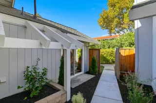 Photo #2: ML82026353 Listing 