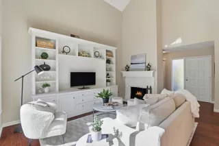 Photo #5: ML82026353 Listing 