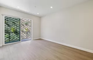 Photo #4: ML82026416 Listing 