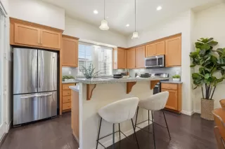 Photo #4: ML82026570 Listing