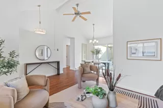 Photo #6: ML82026573 Listing 