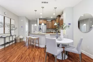 Photo #6: ML82026619 Listing 