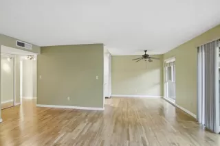 Photo #6: ML82026622 Listing